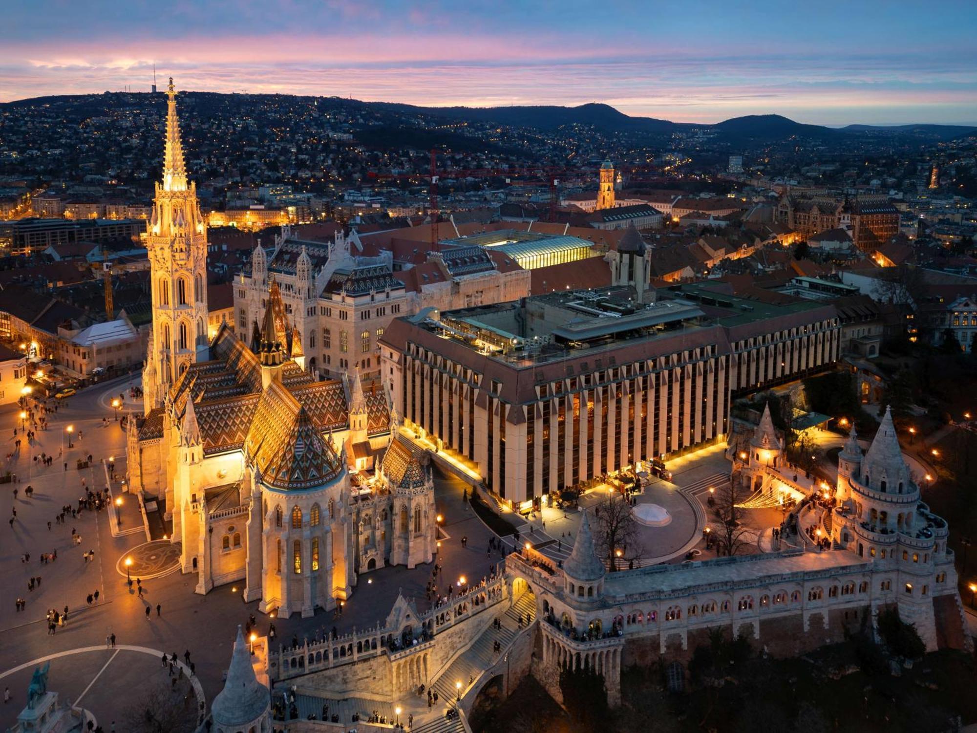 Hilton Budapest Hotel Bagian luar foto